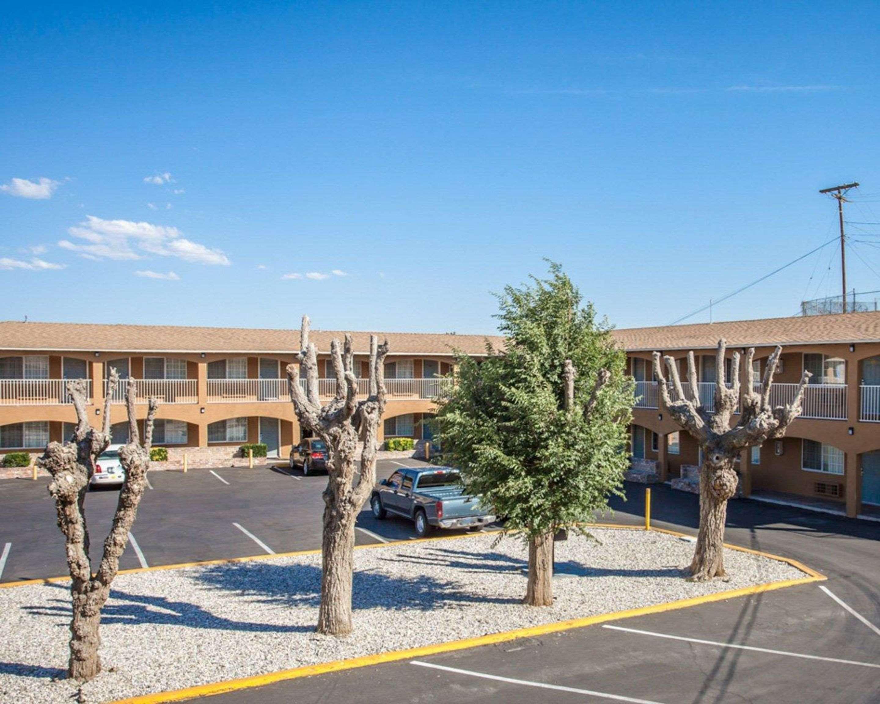 Econo Lodge On Historic Route 66 Barstow Esterno foto