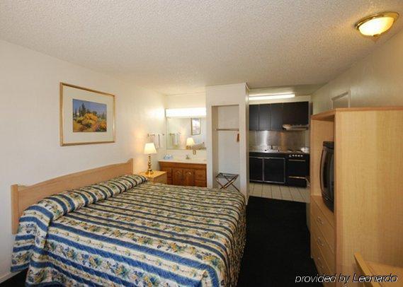 Econo Lodge On Historic Route 66 Barstow Camera foto